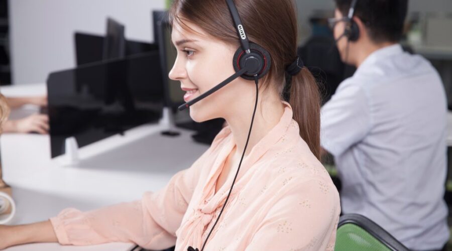 <strong><u>Advantages Of Using Noise Cancelling Headset</u></strong>