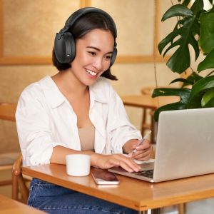 LIVEY 950BT Series Wireless Headset Comprensieve Guide 3 LIVEY 950BT Series Wireless Headset Comprensieve Guide